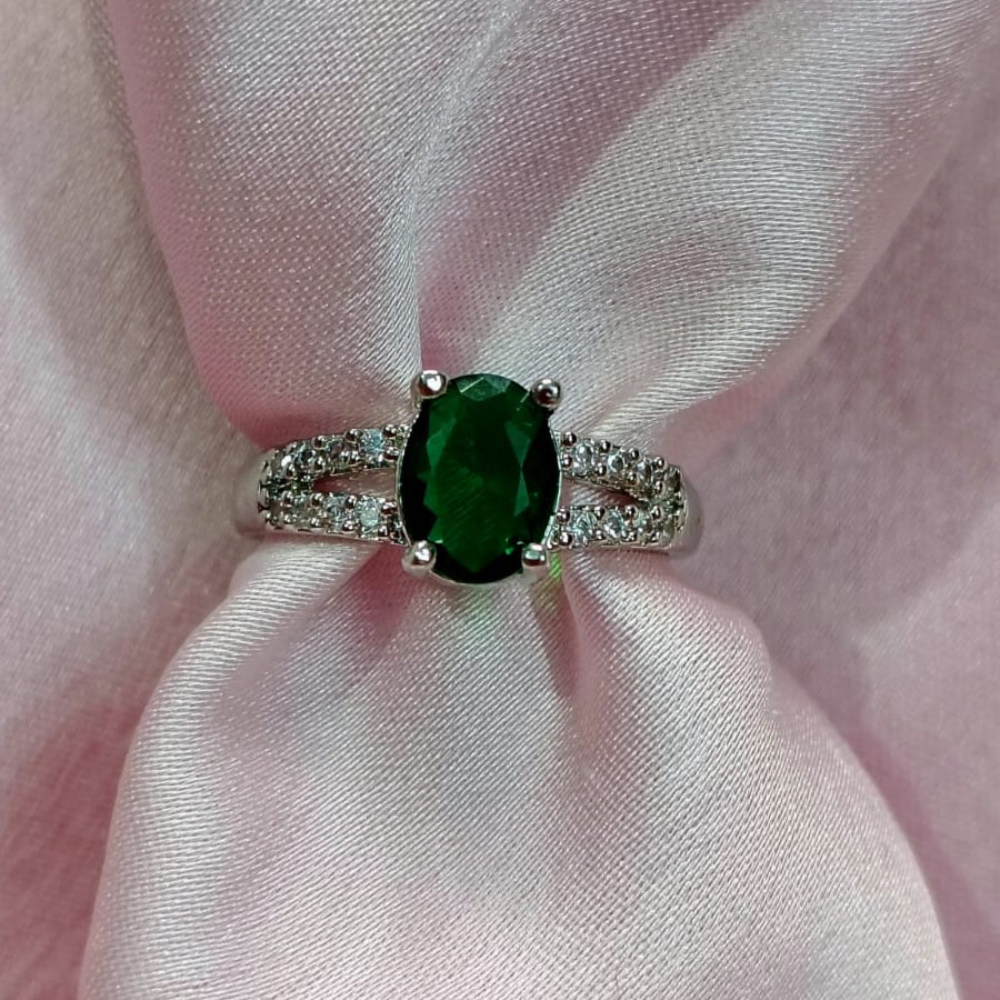 Bella Emerald Ring